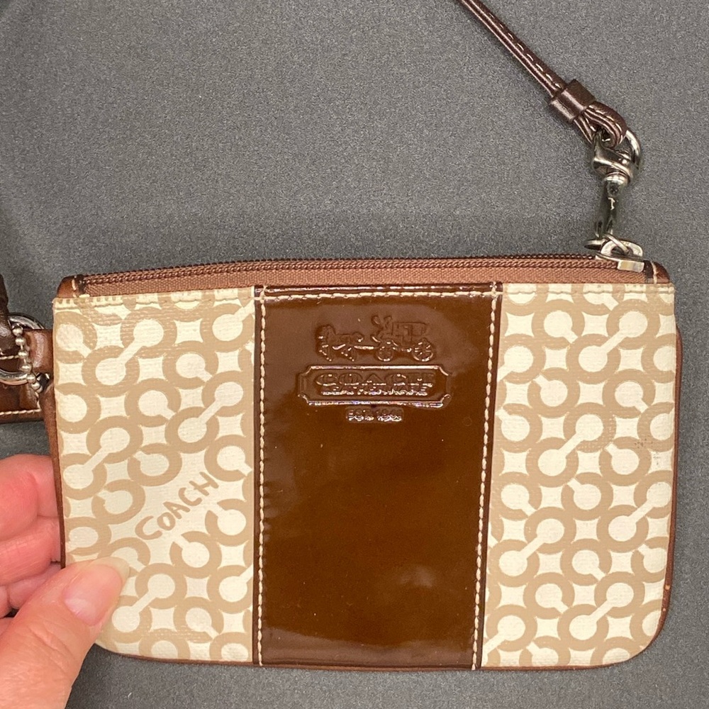 Coach Rare Penelope Op Art Wristlet Brown Patent Leather and Coates Canvas